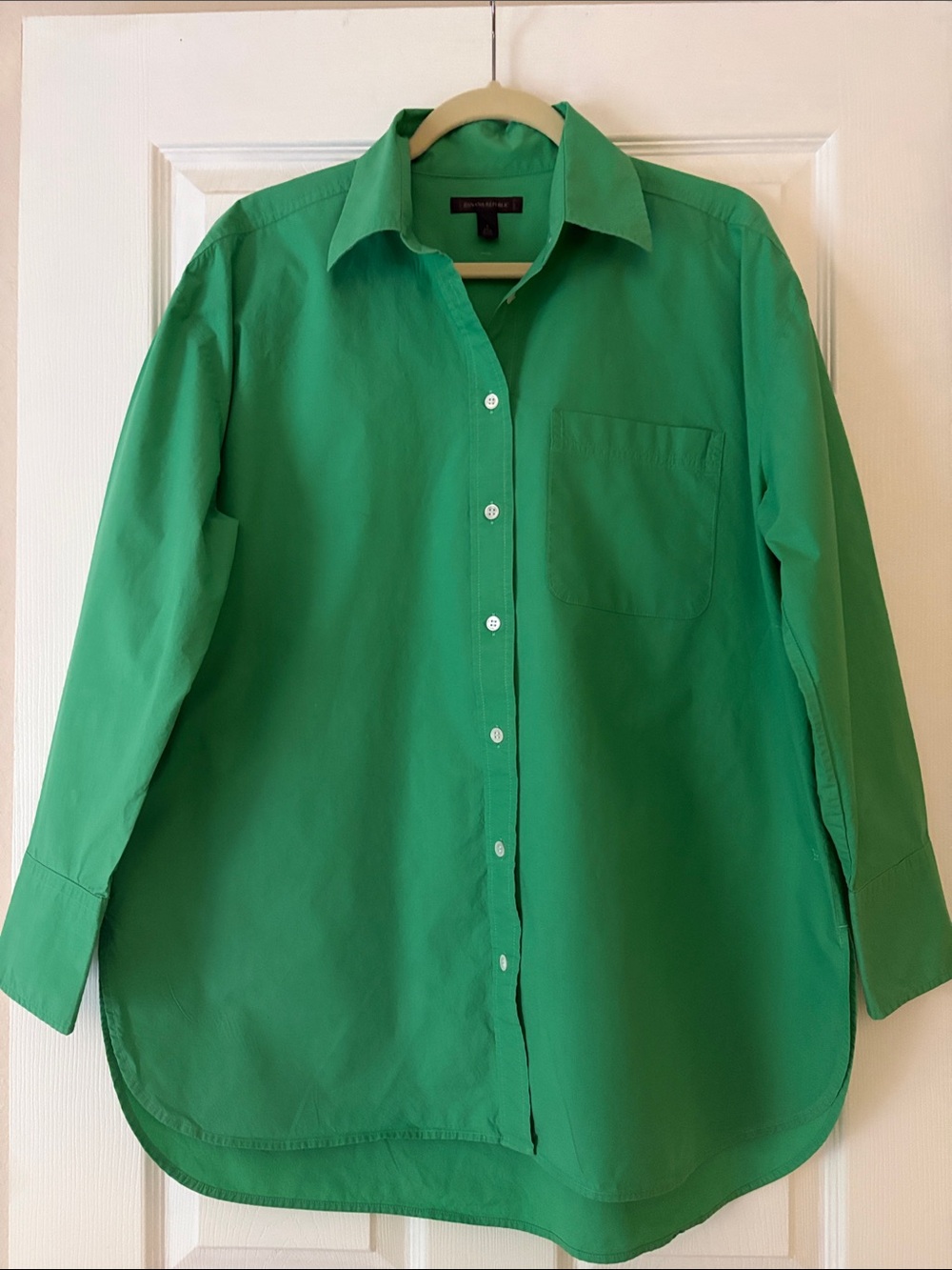 Banana Republic Kelly Green Button-Down Shirt